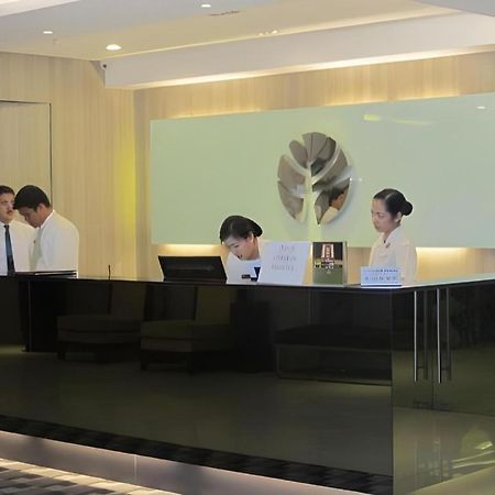 Sequoia Hotel Quezon City Buitenkant foto