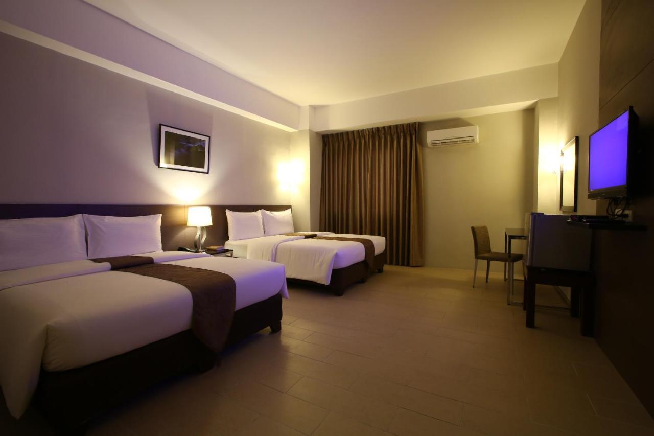 Sequoia Hotel Quezon City Buitenkant foto