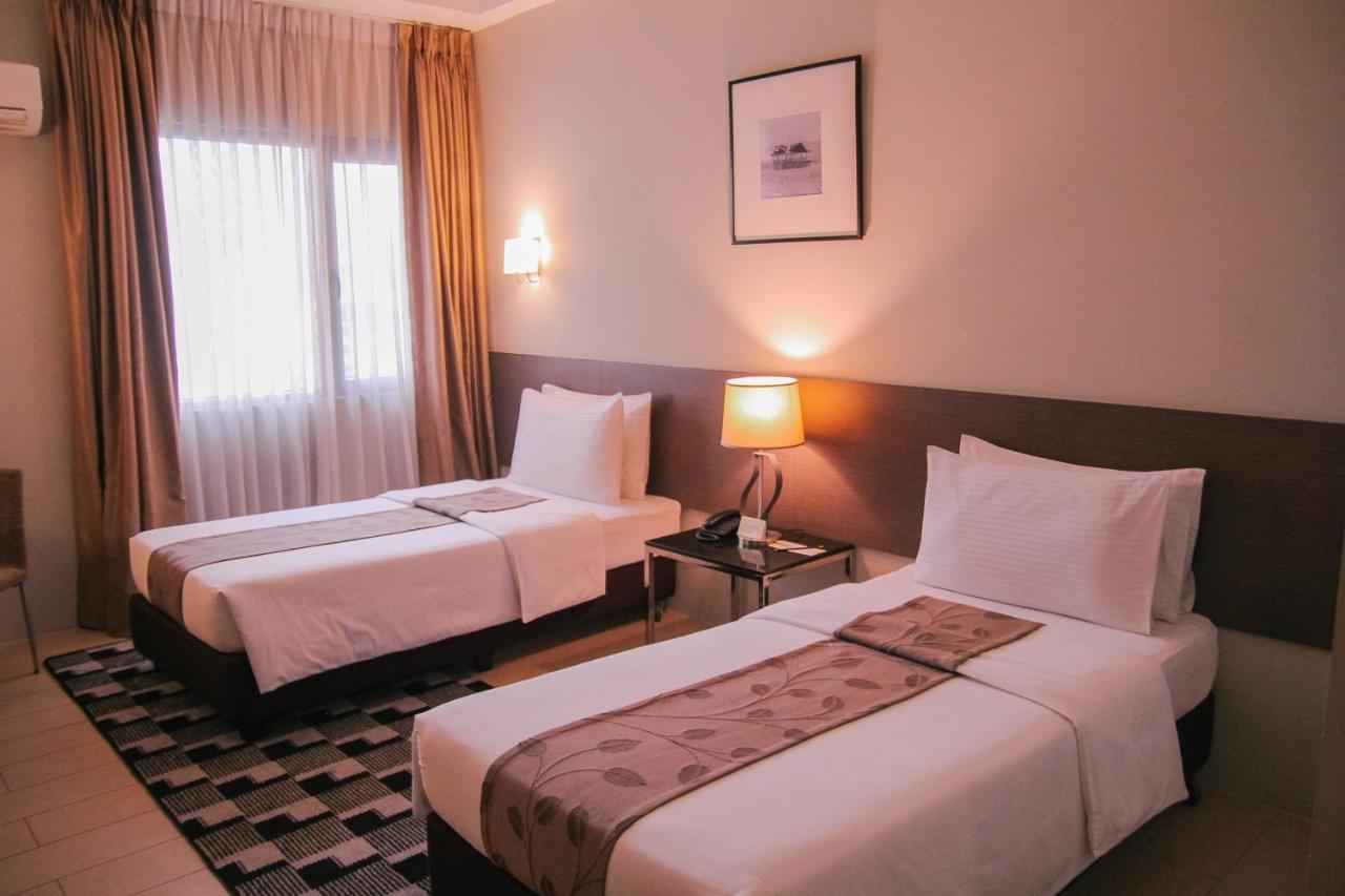 Sequoia Hotel Quezon City Buitenkant foto