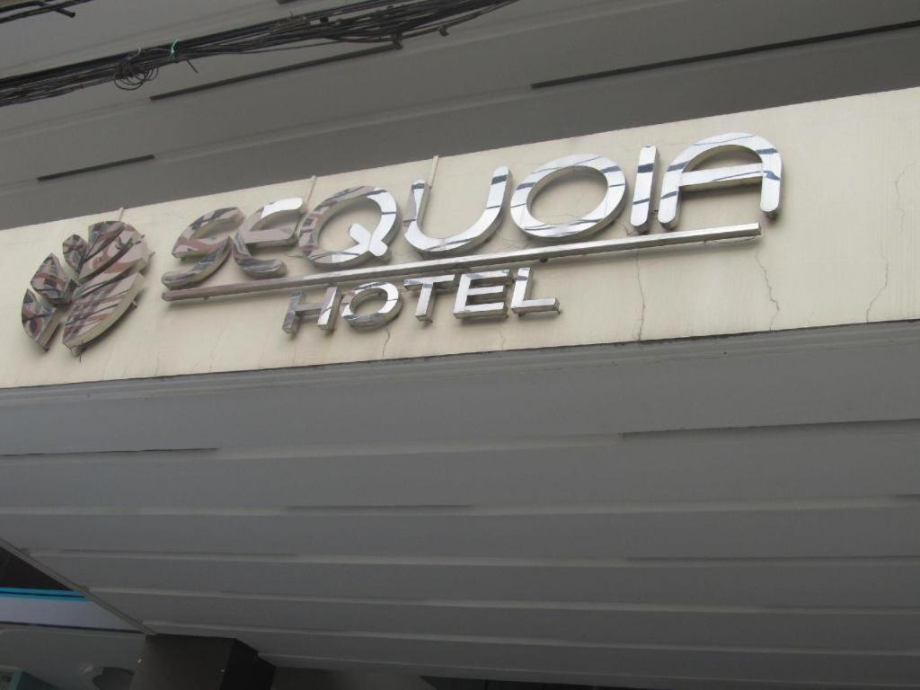 Sequoia Hotel Quezon City Buitenkant foto