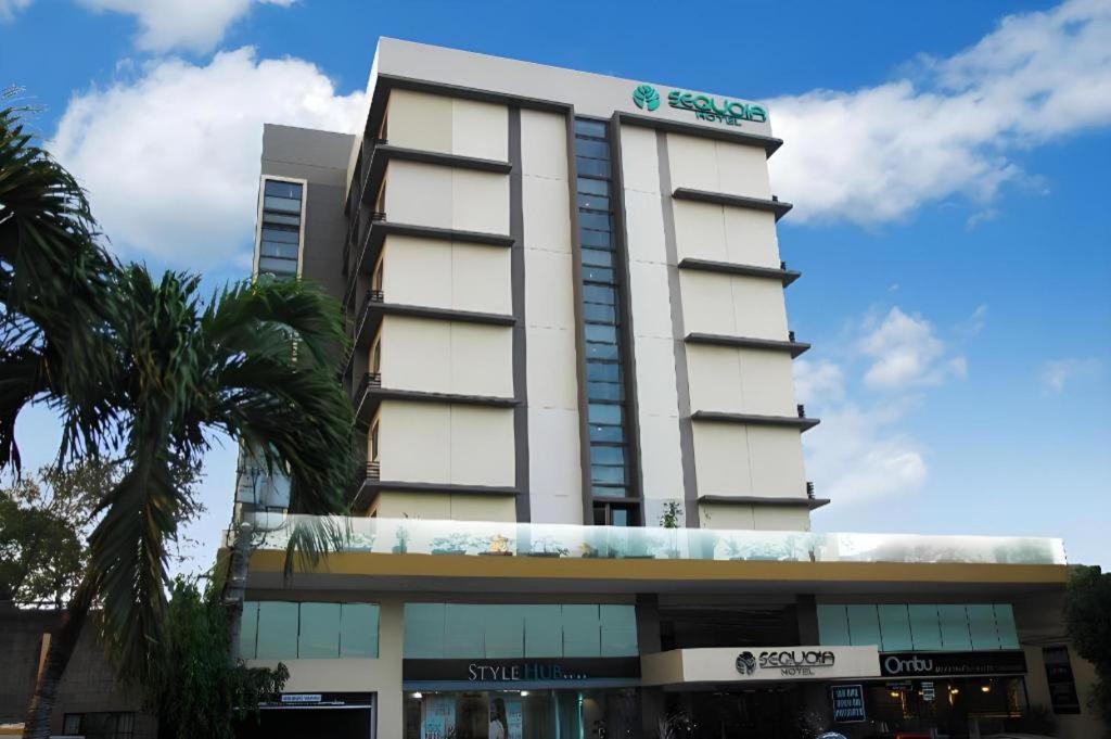 Sequoia Hotel Quezon City Buitenkant foto