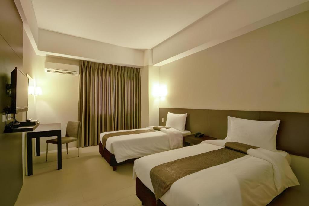Sequoia Hotel Quezon City Buitenkant foto