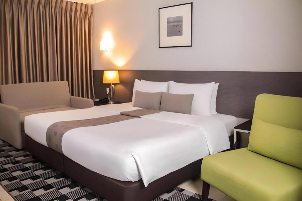 Sequoia Hotel Quezon City Buitenkant foto