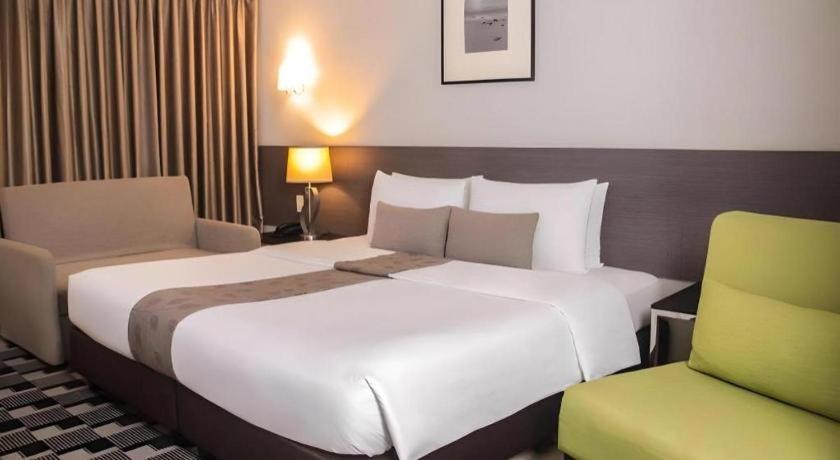 Sequoia Hotel Quezon City Buitenkant foto