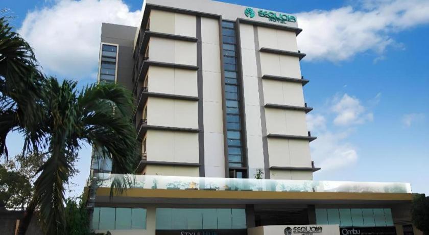 Sequoia Hotel Quezon City Buitenkant foto