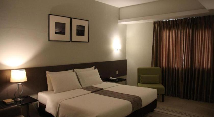Sequoia Hotel Quezon City Buitenkant foto