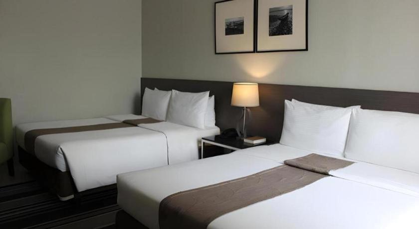 Sequoia Hotel Quezon City Buitenkant foto