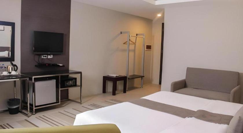 Sequoia Hotel Quezon City Buitenkant foto