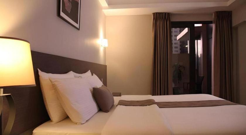 Sequoia Hotel Quezon City Buitenkant foto